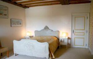 Clos Marigny Bed, Lit