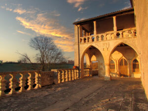 Terrasse du Château de Cibioux