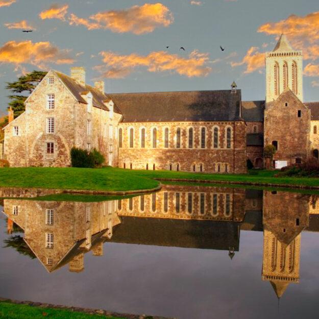 Abbaye de La Lucerne d'Outremer
