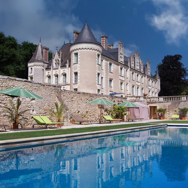Château des Arpentis et piscine