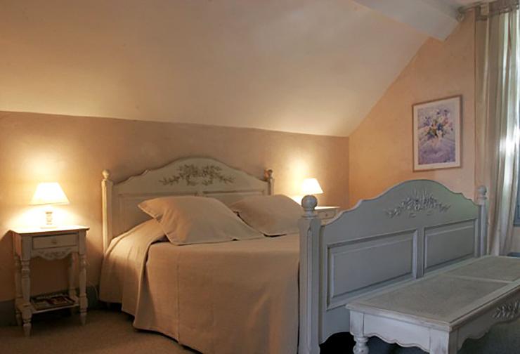 Domaine Le Castelet à Castres Chambres au château