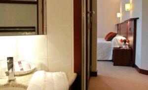 Hôtel La Malouinière des Longchamps, Salle de Bain et Chambre double Luxe