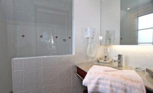 Hôtel La Malouinière des Longchamps, salle de bain, chambre Jacques Cartier
