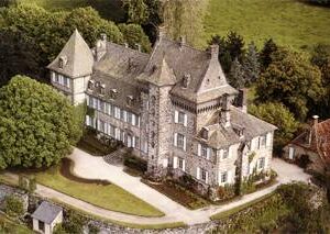 Visit to the Château de Saint-Chamant