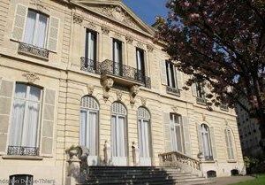 Visit to the private mansion