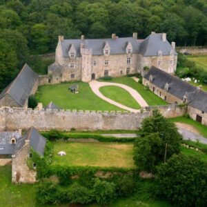 Visit to the Castle-Manor