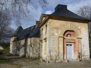 château du Saussay communs
