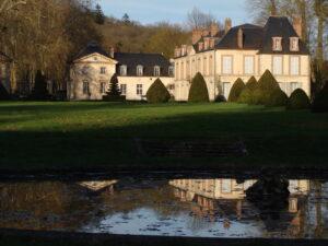 Miroir d'eau parc et château du Saussay