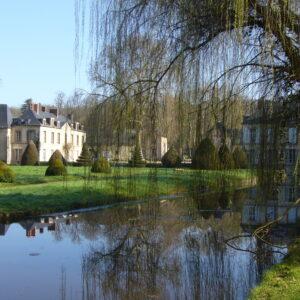 French-style gardens and an English-style park at the Château du Saussay and its Willow