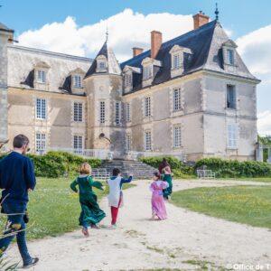Visit to Gizeux Castle